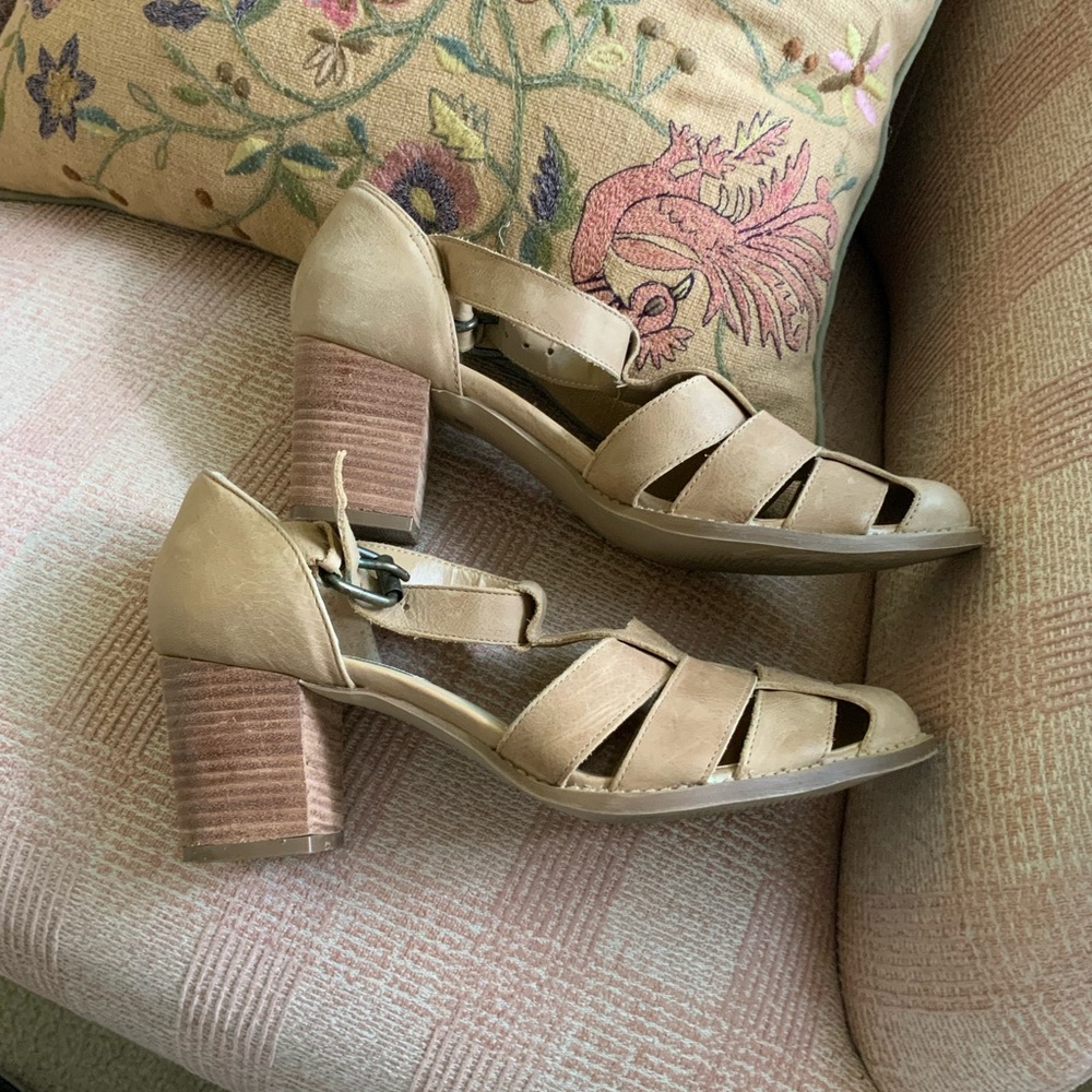 Steve Madden Heels - Picture 5 of 6
